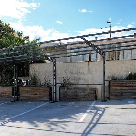 Apartment Melassy 2