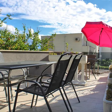 Melassy 2 Apartment Makarska