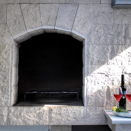 Melassy 2 Apartment Makarska